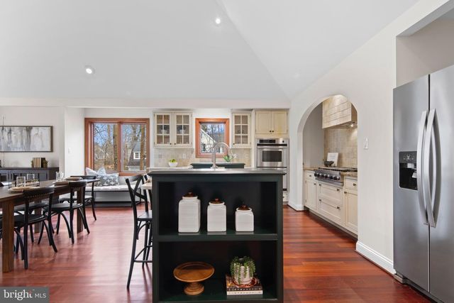 525 N SWARTHMORE AVE, Swarthmore, PA 19081