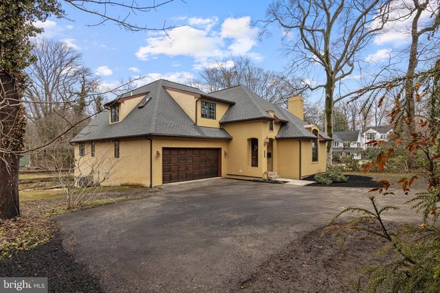 525 N SWARTHMORE AVE, Swarthmore, PA 19081