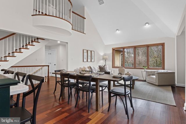 525 N SWARTHMORE AVE, Swarthmore, PA 19081