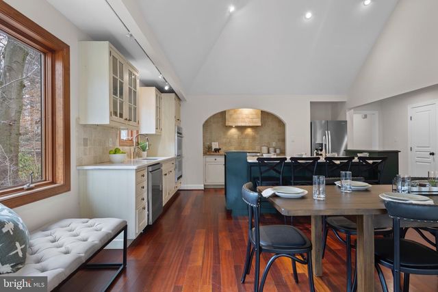 525 N SWARTHMORE AVE, Swarthmore, PA 19081