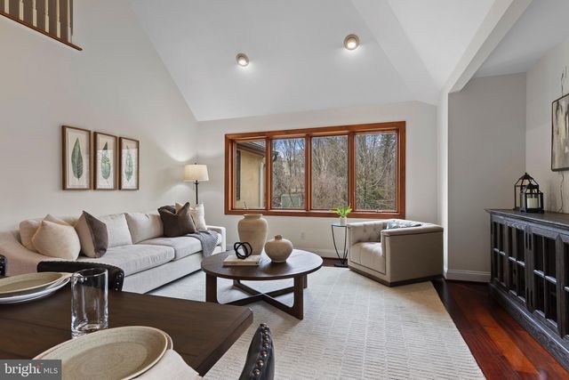 525 N SWARTHMORE AVE, Swarthmore, PA 19081