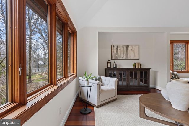 525 N SWARTHMORE AVE, Swarthmore, PA 19081