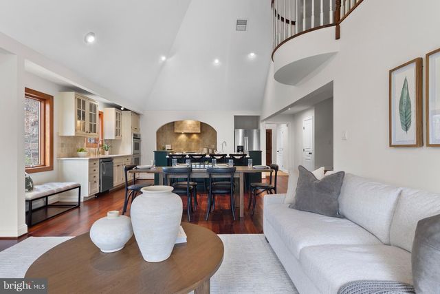 525 N SWARTHMORE AVE, Swarthmore, PA 19081