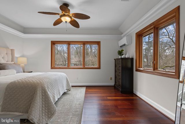 525 N SWARTHMORE AVE, Swarthmore, PA 19081