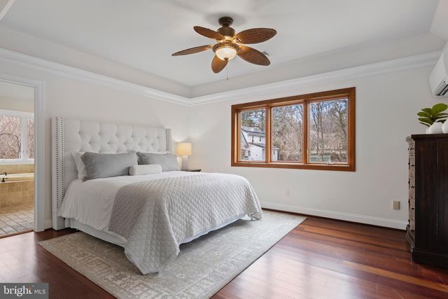 525 N SWARTHMORE AVE, Swarthmore, PA 19081