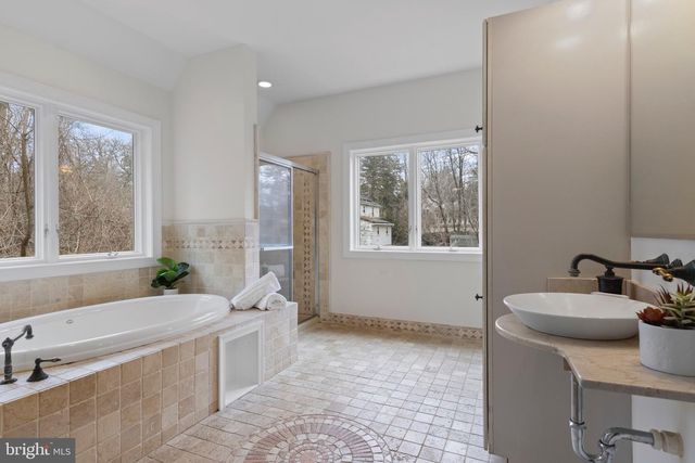 525 N SWARTHMORE AVE, Swarthmore, PA 19081