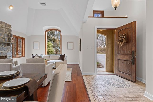 525 N SWARTHMORE AVE, Swarthmore, PA 19081