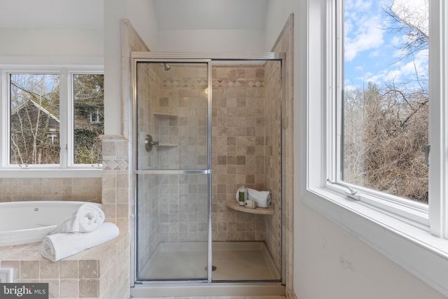 525 N SWARTHMORE AVE, Swarthmore, PA 19081