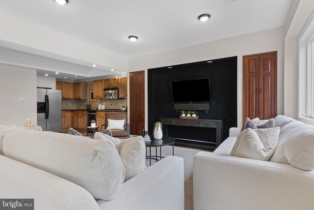 525 N SWARTHMORE AVE, Swarthmore, PA 19081