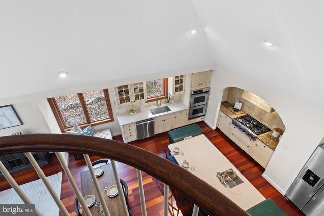 525 N SWARTHMORE AVE, Swarthmore, PA 19081