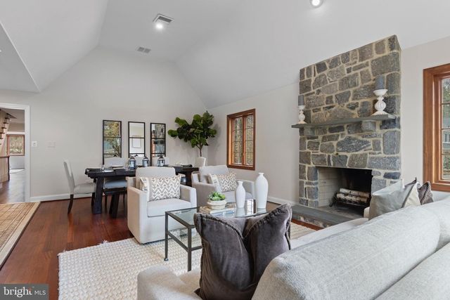 525 N SWARTHMORE AVE, Swarthmore, PA 19081