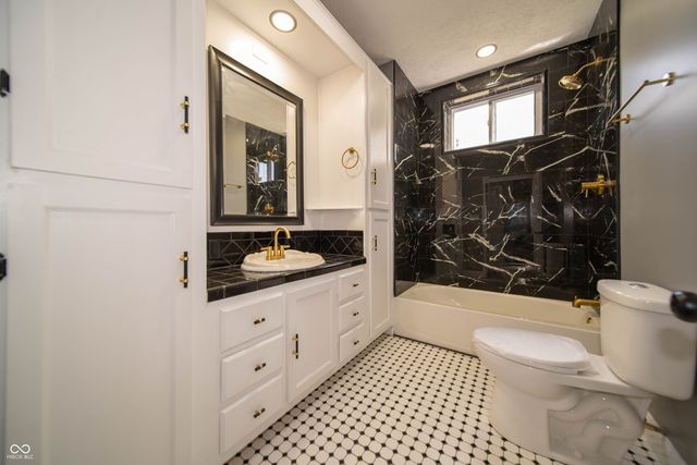 817 W 5th Street, Anderson, IN 46016