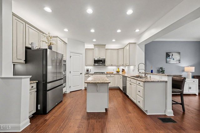 66 Dover Grant Court, Chapel Hill, NC 27517