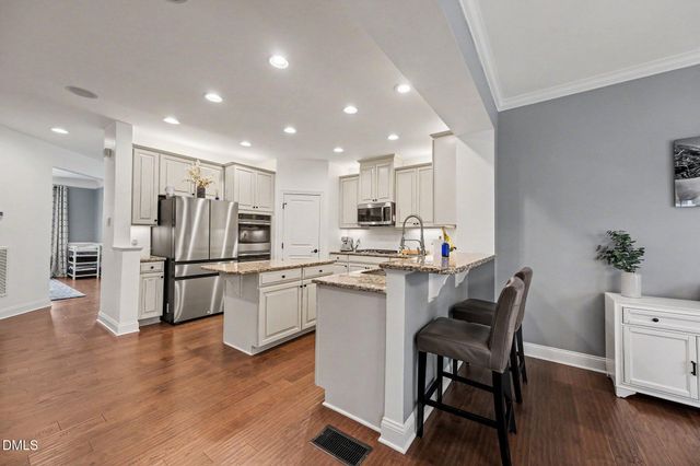 66 Dover Grant Court, Chapel Hill, NC 27517