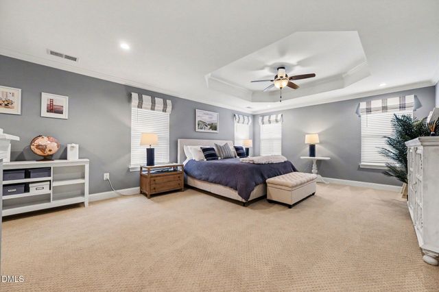 66 Dover Grant Court, Chapel Hill, NC 27517