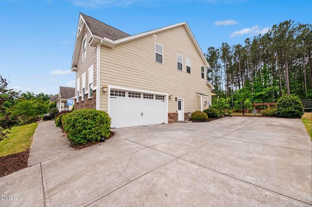 66 Dover Grant Court, Chapel Hill, NC 27517