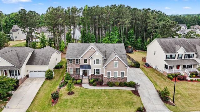 66 Dover Grant Court, Chapel Hill, NC 27517