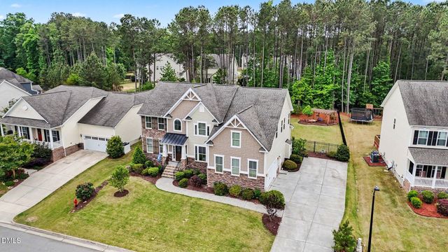 66 Dover Grant Court, Chapel Hill, NC 27517