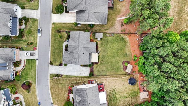 66 Dover Grant Court, Chapel Hill, NC 27517
