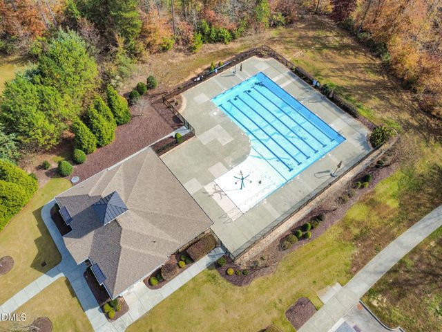 66 Dover Grant Court, Chapel Hill, NC 27517
