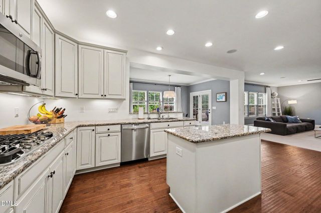 66 Dover Grant Court, Chapel Hill, NC 27517