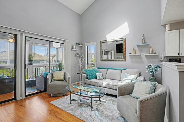 510 Fairwood Lakes Dr Unit 19T, Myrtle Beach, SC 29588