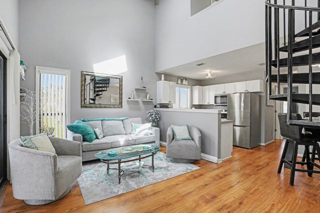 510 Fairwood Lakes Dr Unit 19T, Myrtle Beach, SC 29588