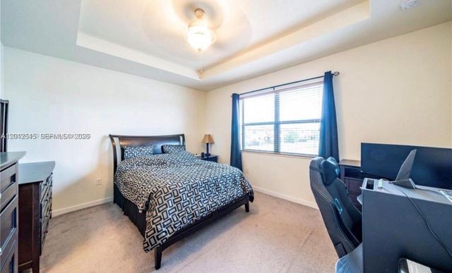 2401 NE 2nd Dr, Homestead, FL 33033