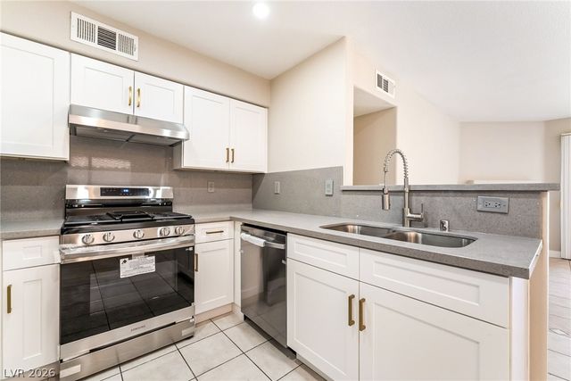 3144 Tarpon Drive 204, Las Vegas, NV 89120