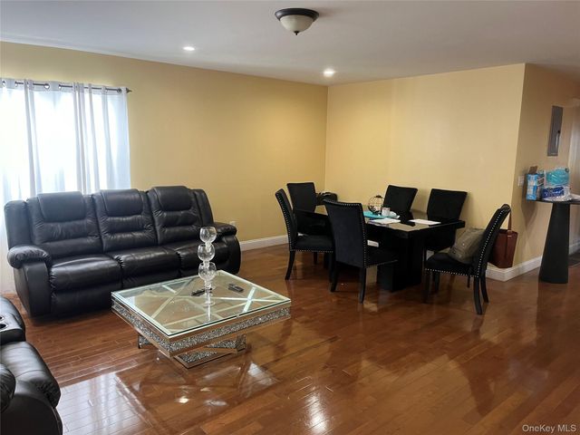 547 S 11th Avenue, Mount Vernon, NY 10550