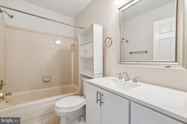 5071 9TH ST S, Arlington, VA 22204