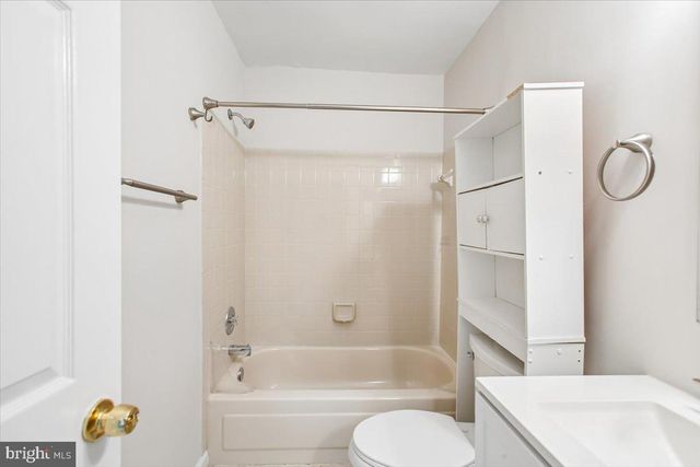 5071 9TH ST S, Arlington, VA 22204