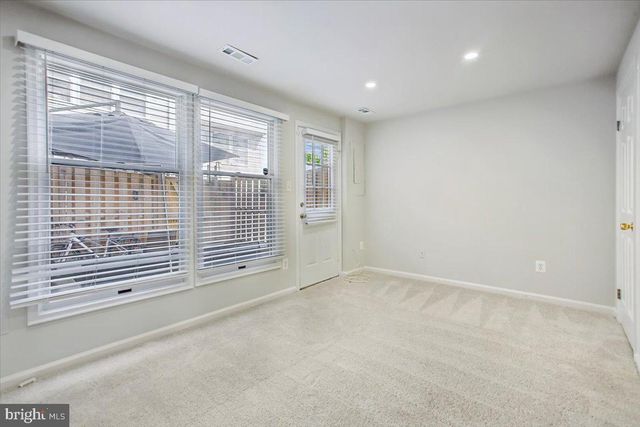 5071 9TH ST S, Arlington, VA 22204