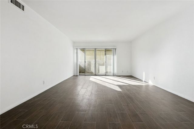 20134 Leadwell Street 263, Winnetka, CA 91306