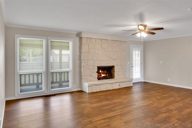 513 E B. Street, Jenks, OK 74037
