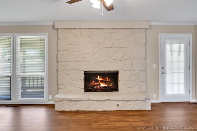 513 E B. Street, Jenks, OK 74037