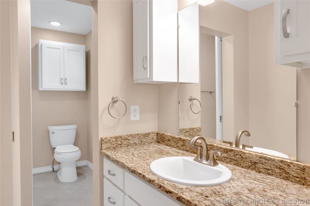 513 E B. Street, Jenks, OK 74037
