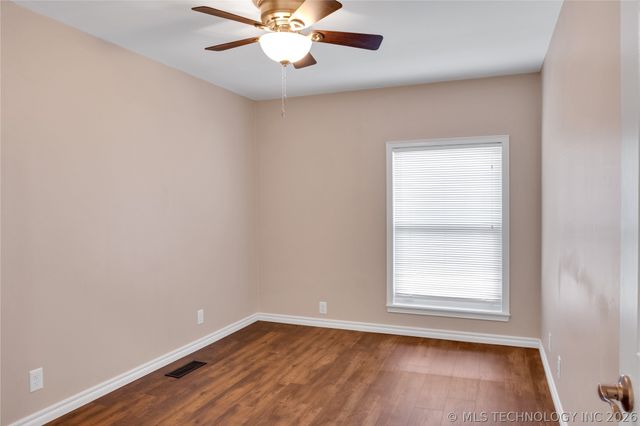 513 E B. Street, Jenks, OK 74037