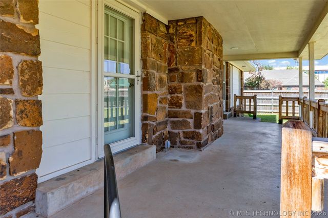 513 E B. Street, Jenks, OK 74037