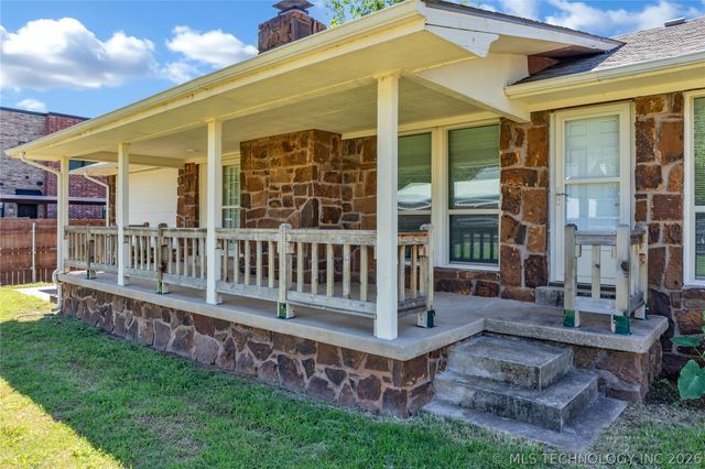 513 E B. Street, Jenks, OK 74037
