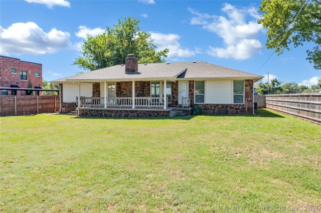 513 E B. Street, Jenks, OK 74037