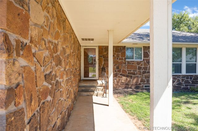 513 E B. Street, Jenks, OK 74037