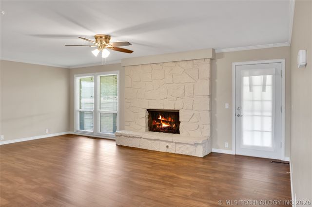 513 E B. Street, Jenks, OK 74037