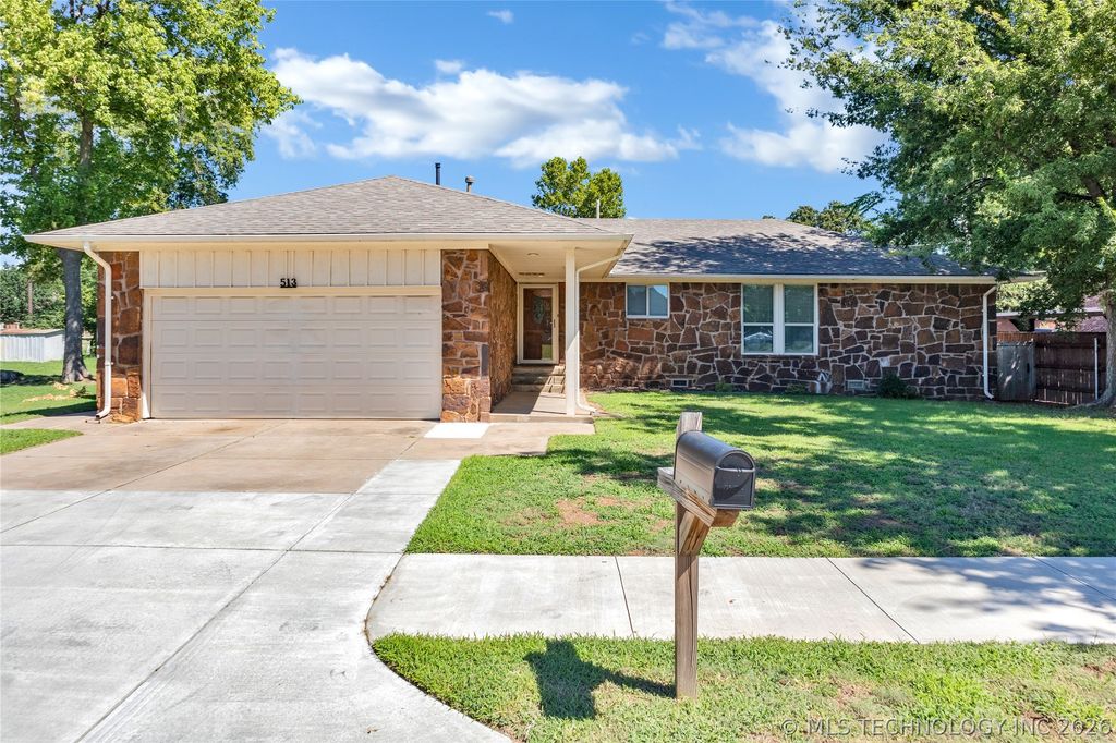 513 E B. Street, Jenks, OK 74037