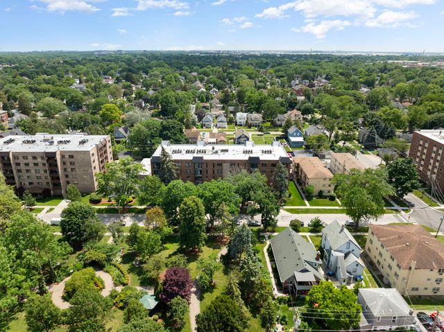 1551 Ashland Avenue 208, Des Plaines, IL 60016