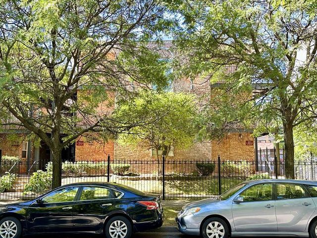 4616 N Beacon Street 1B, Chicago, IL 60640