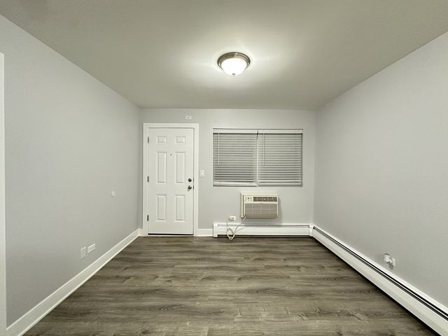 4616 N Beacon Street 1B, Chicago, IL 60640