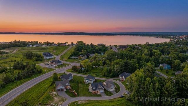 13928 S Winding Trail, Traverse City, MI 49684