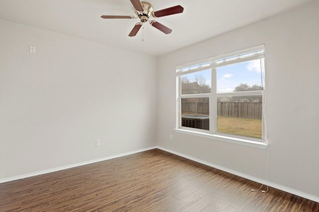 4901 Woodstock DR, Georgetown, TX 78633