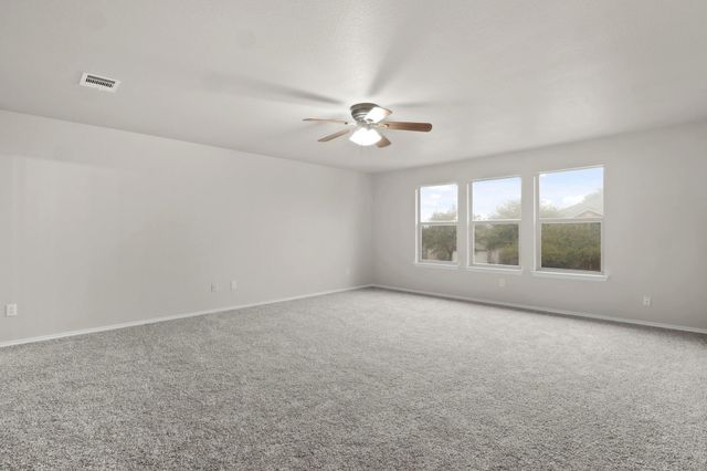 4901 Woodstock DR, Georgetown, TX 78633